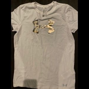 Under armour tee.